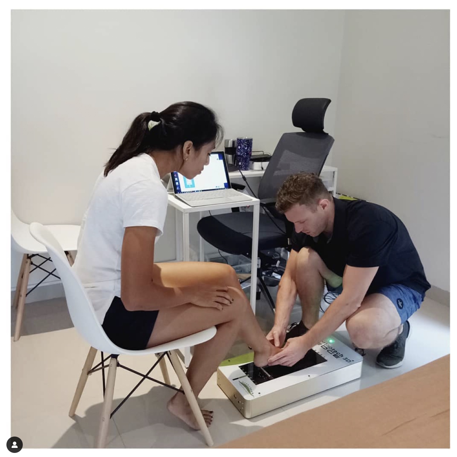  Podiatrist- Foot Scanning to create custom insoles